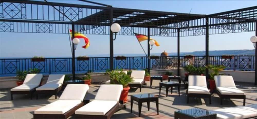 Grand Hotel Mediterraneo Santa Cesarea Terme Exterior photo