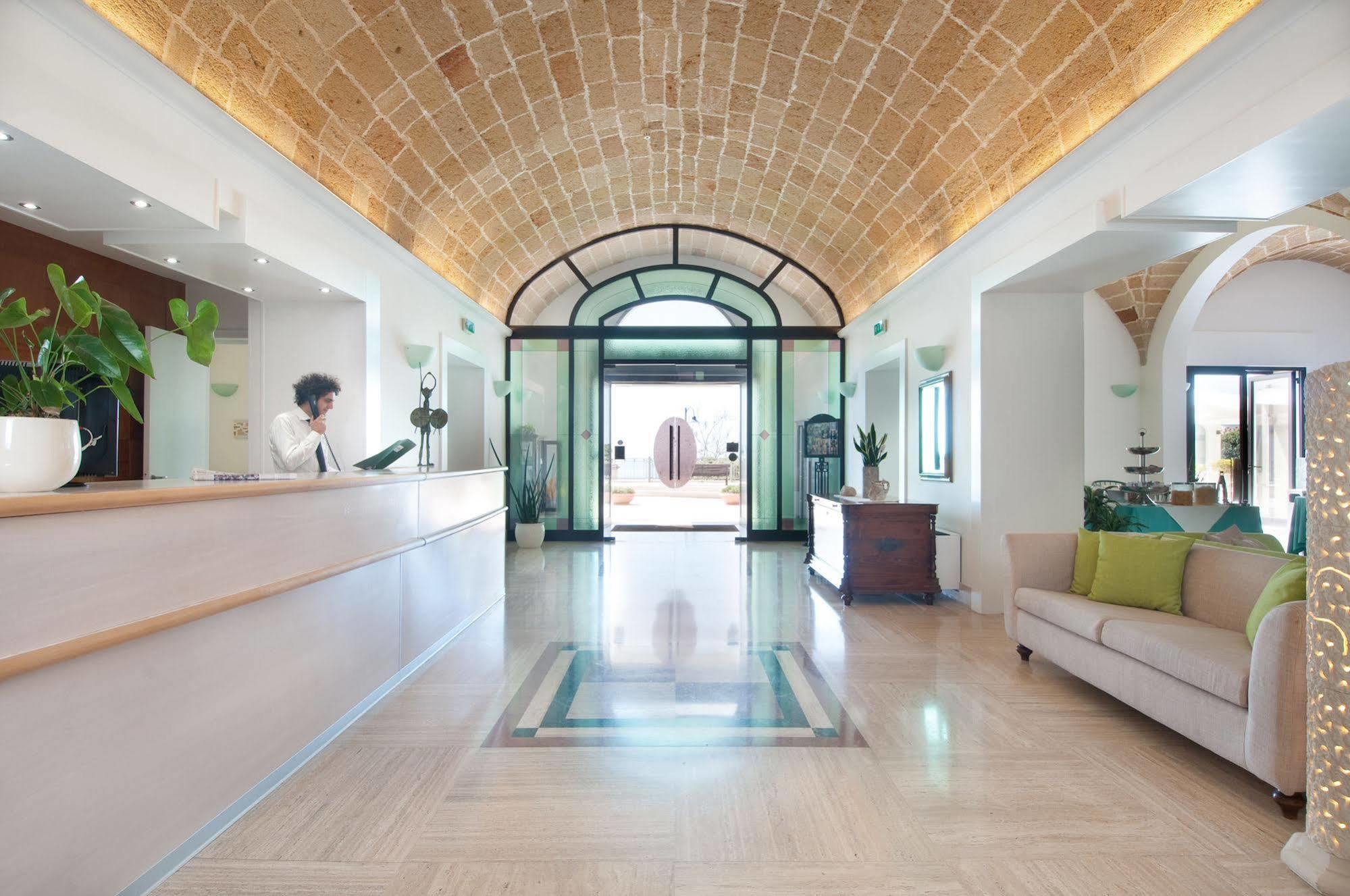 Grand Hotel Mediterraneo Santa Cesarea Terme Exterior photo